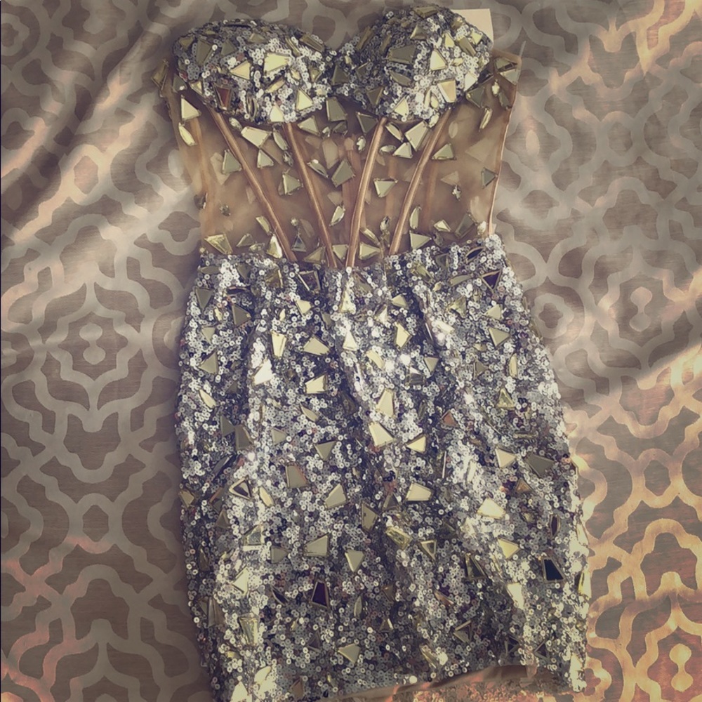 Mac Duggar size 6 dress